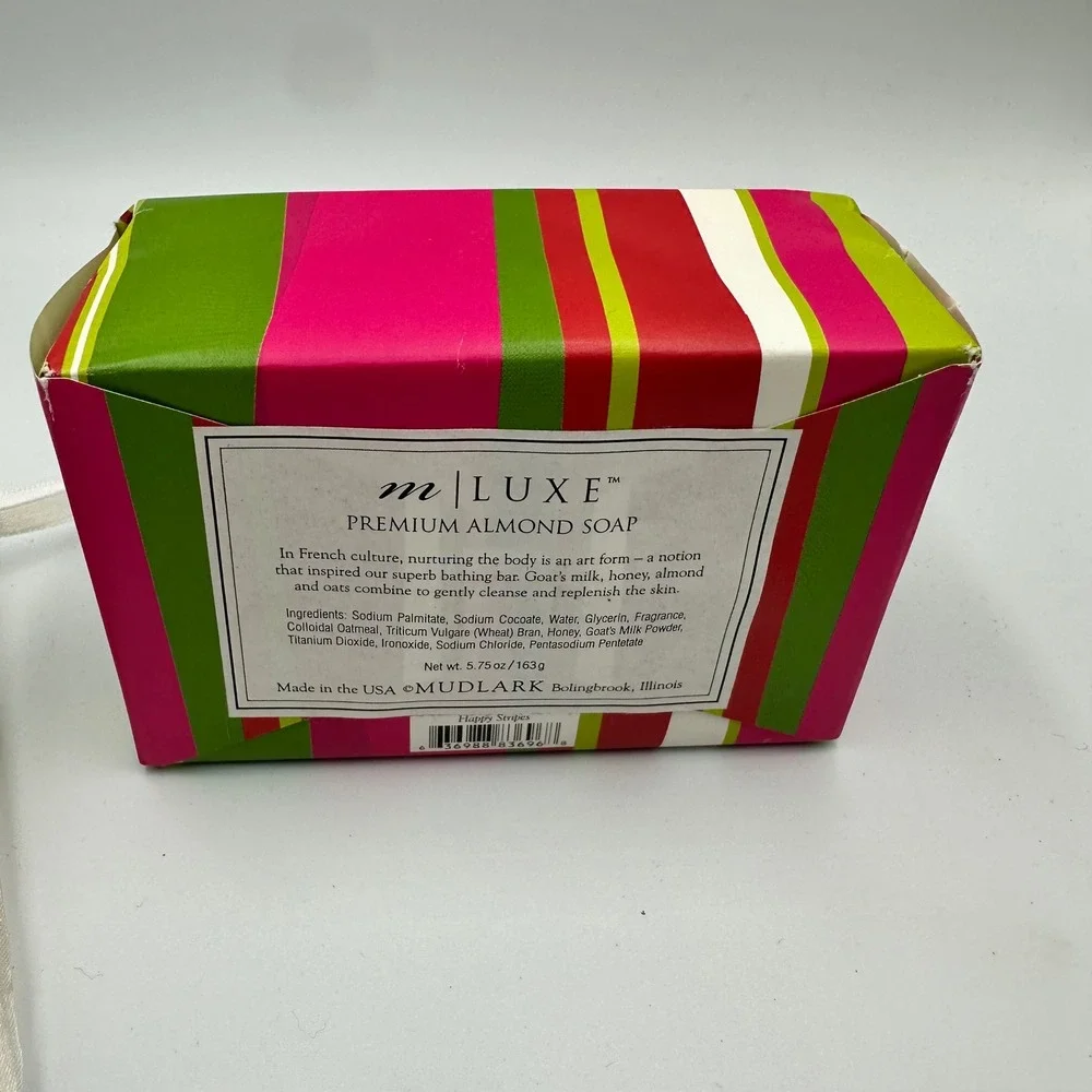 Mineral D'Amande Soothing Almond Bath Soak & M Luxe Premium Almond Soap Set